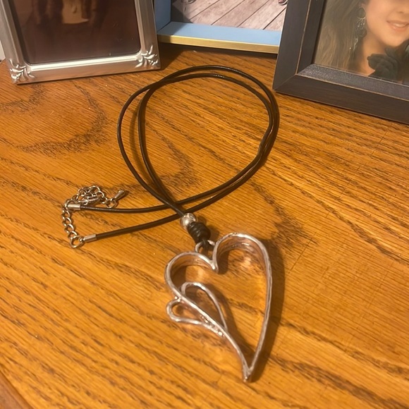 Jewelry - Vintage Gorgeous rope Heart Pendant Necklace 24” Y2K